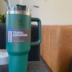 ❌SOLD❌STANLEY TRAVEL QUENCHER. DEEP SEA. SOLD OUT.